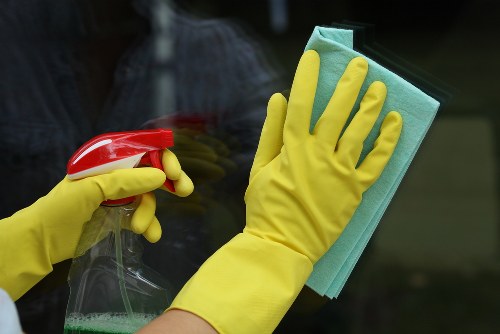 Professional sofa cleaning in SW4 for a fabric couch