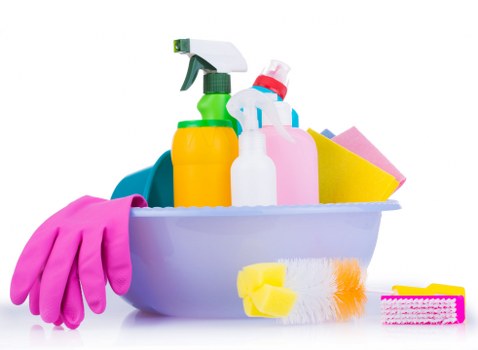 Bathroom cleaning in SW4 with sanitised surfaces
