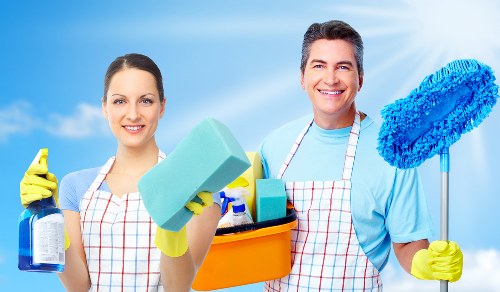 Final property clean in SW4 before tenancy handover